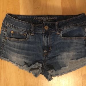 American eagle short short stretch size 4